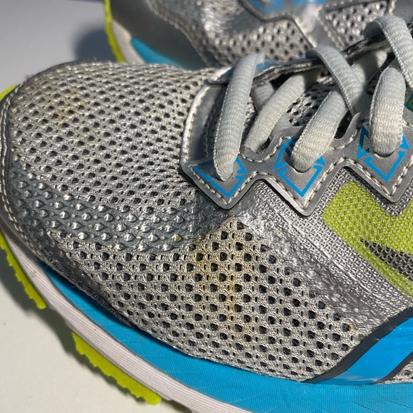 Woman’s ASICS GT-2000 4 Running Shoes - Picture 10 of 11